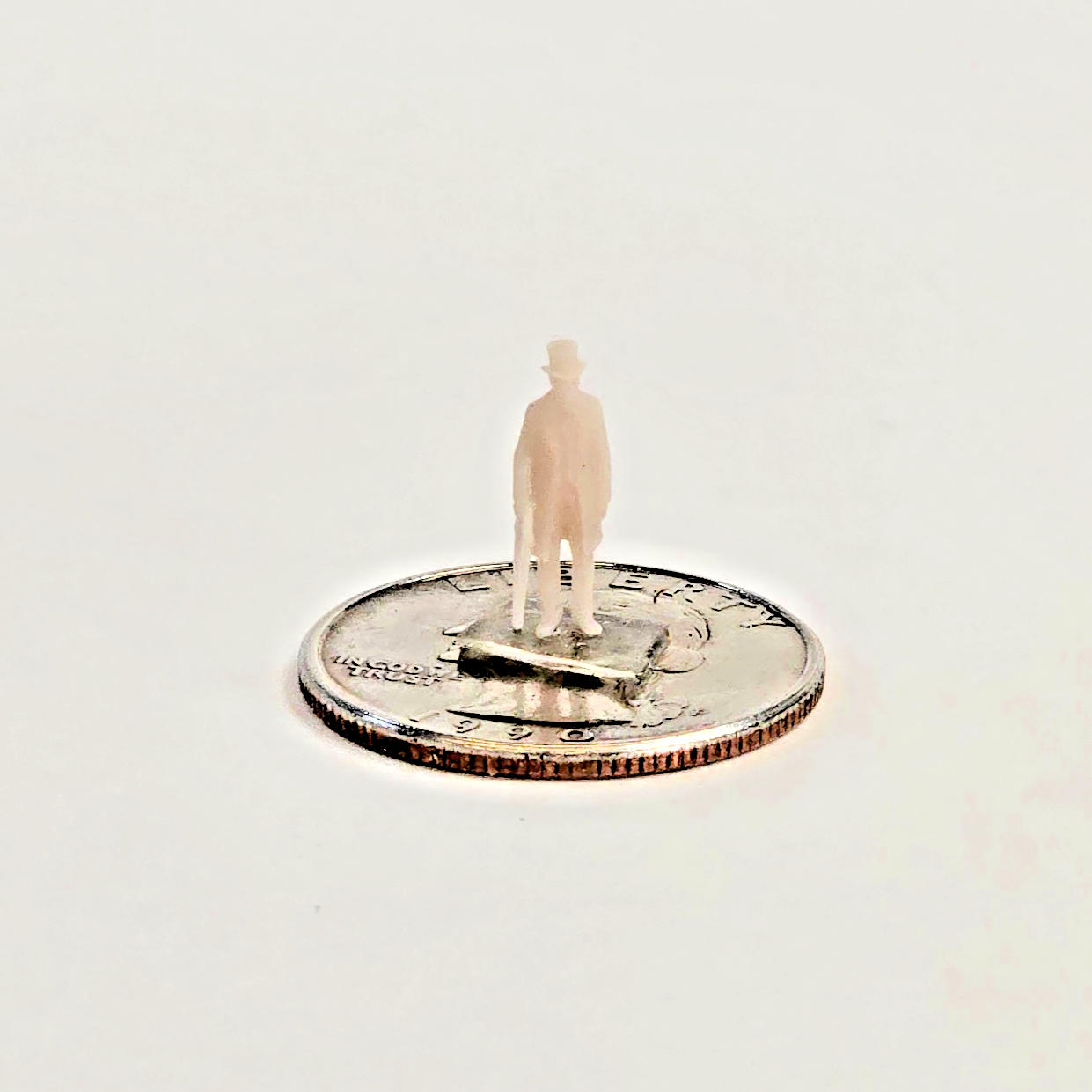 N Scale 12mm Undertaker Figure – Unpainted Resin for Vintage Diorama Scenes
