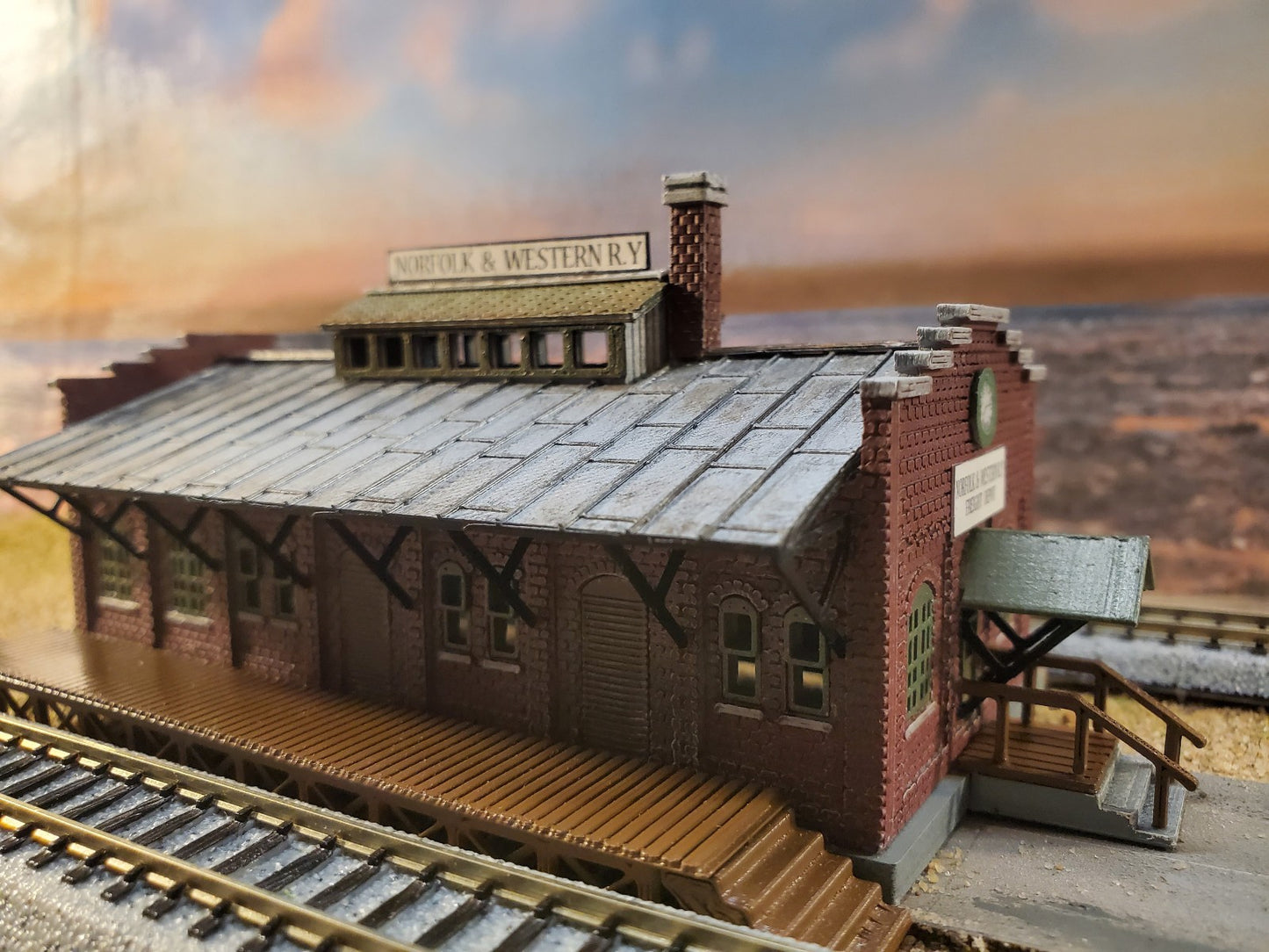 N Scale Norfolk & Western Freight Depot | Hand-Built Museum Replica | Led