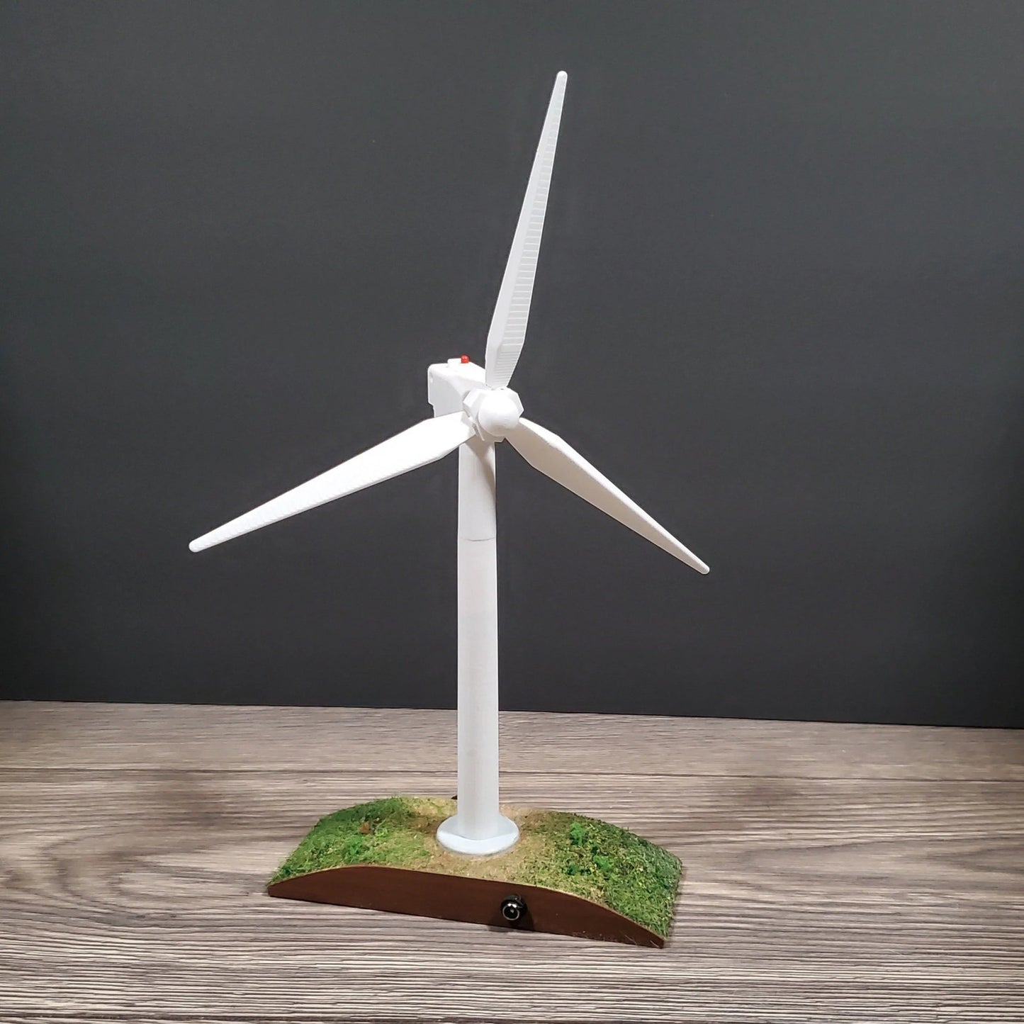 13" Motorized Wind Turbine – Desktop Display with Blinking Light for Dioramas