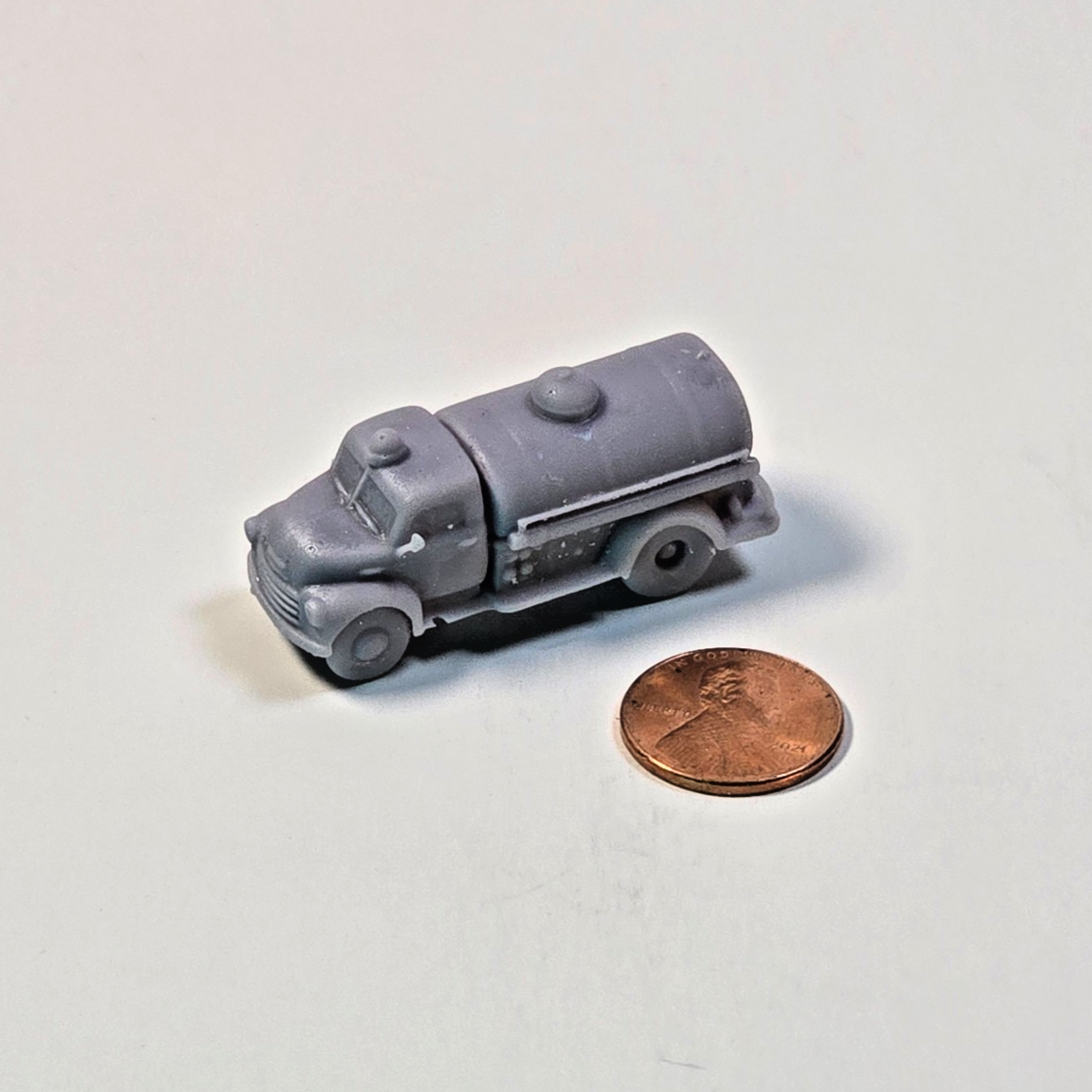 N Scale Vintage Water Tanker Truck – Resin Miniature for Dioramas / Trains