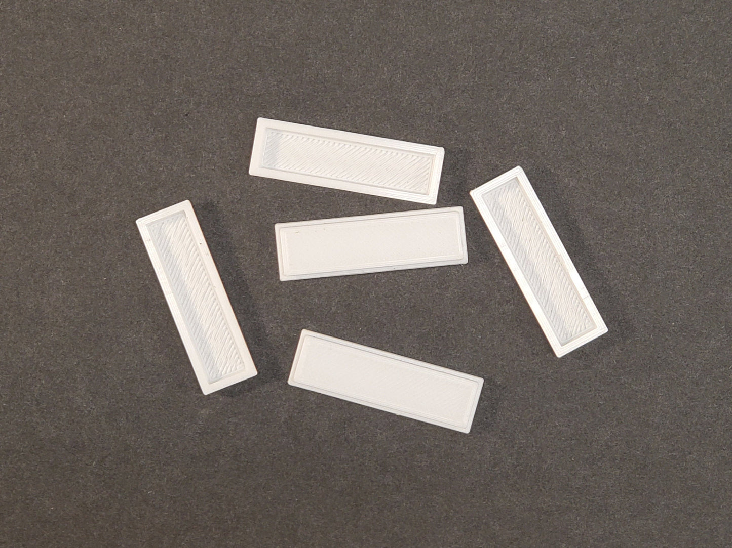 N-scale 3D printed long flower box (1:160) for dioramas, model trains, dollhouses, landscapes - unpainted, war gaming, displays, miniatures.