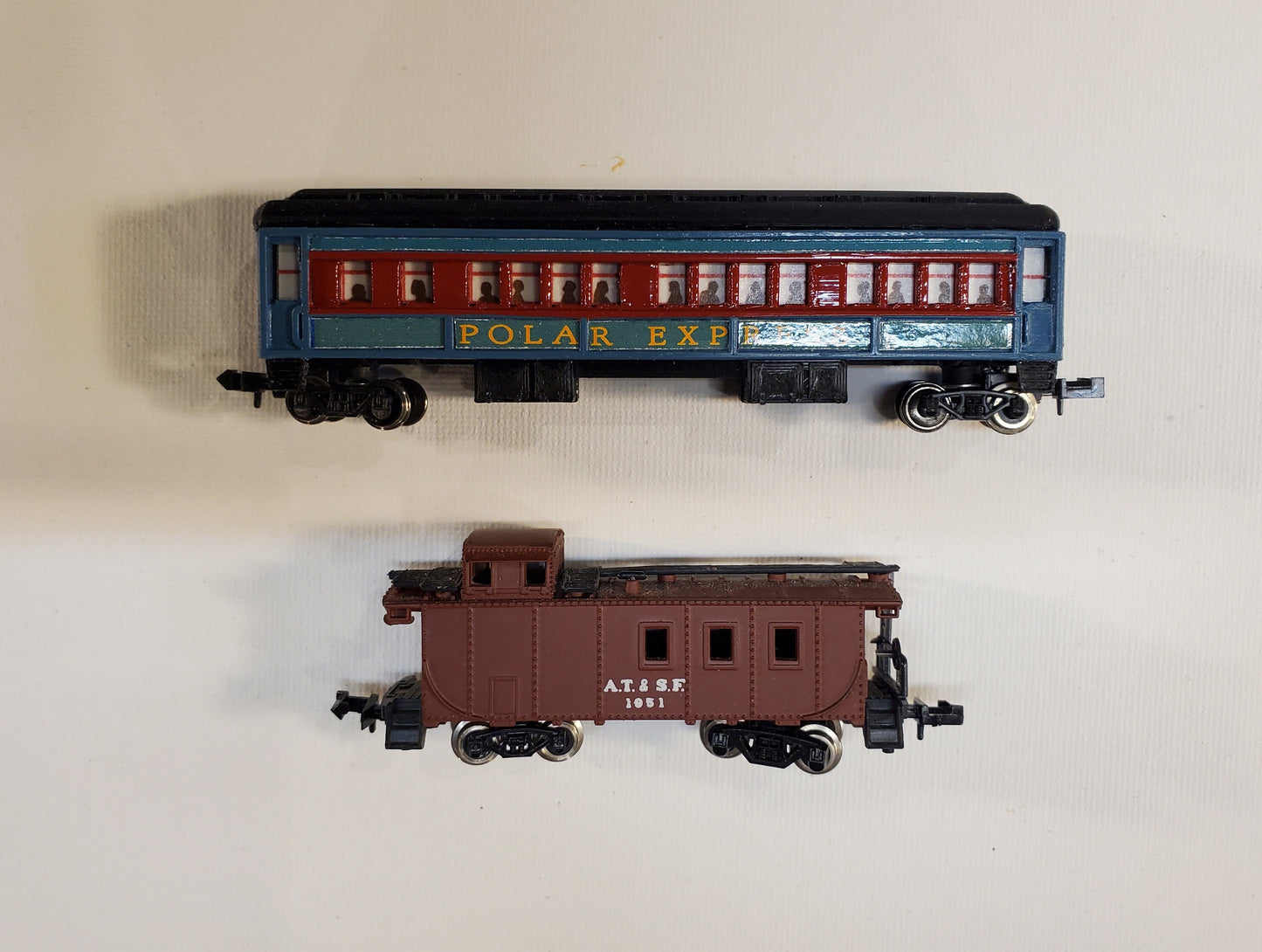 N scale Passenger Coach car 3D printed unassembled  Perfect for gifts, layouts, dioramas, dollhouses, war gamming, model displays, table top
