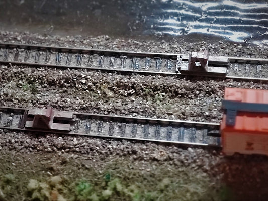 N scale 3D printed plastic model N Scale  Locking track bumpers- Dioramas-Terrain-Model trains-Landscapes-Miniatures. Set of 5 with locks.