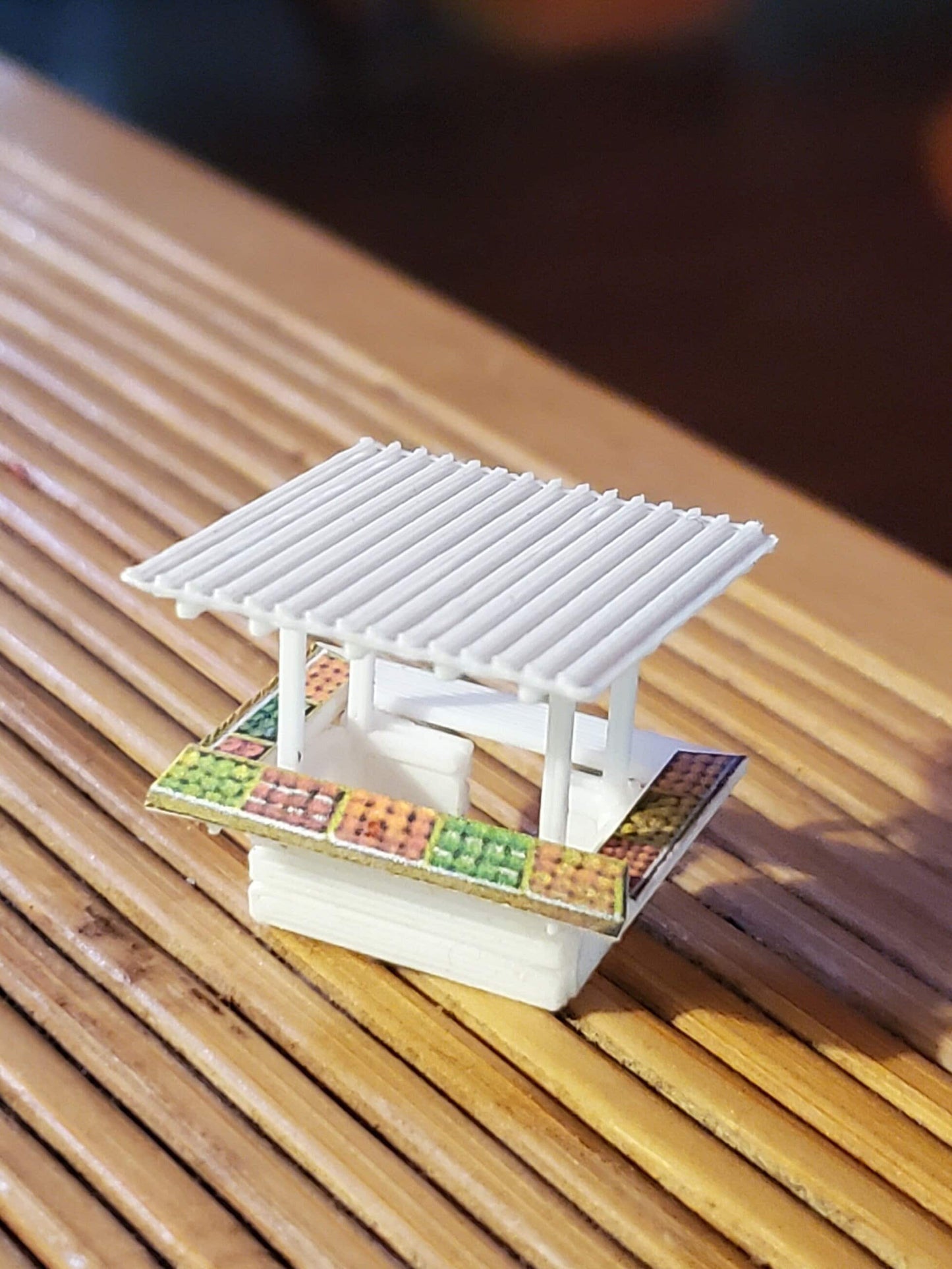 N-scale 3D printed fruit stand kit (1:160) for dioramas, model trains, dollhouses, landscapes - unpainted, war gaming, displays, miniatures.