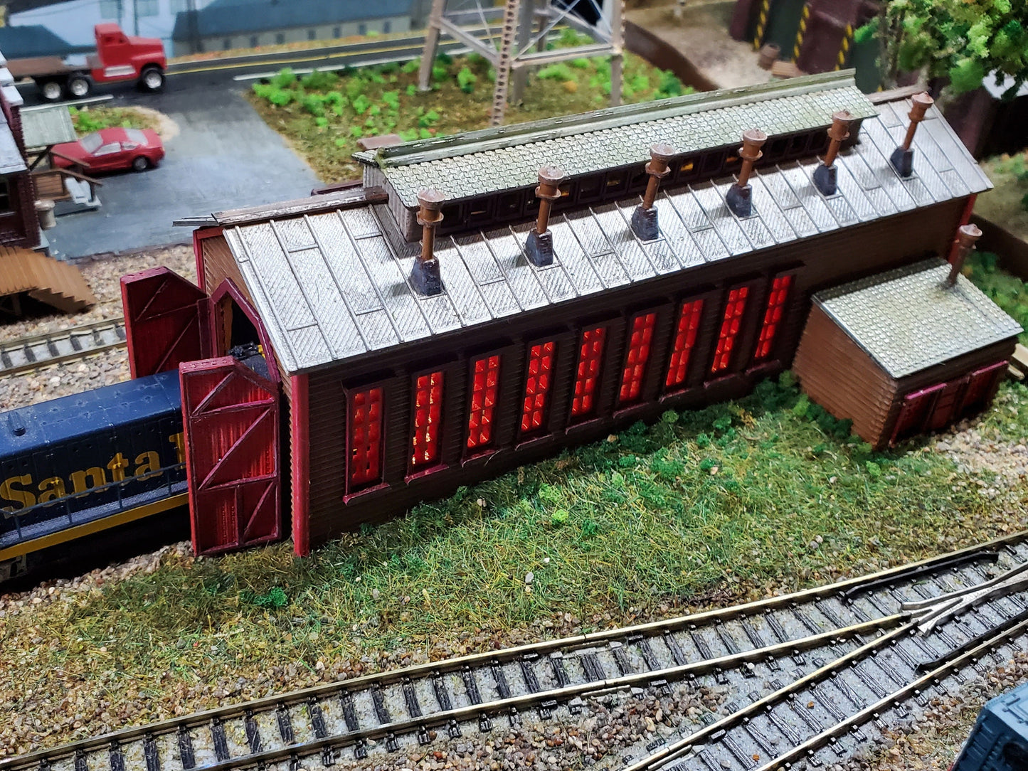 N Scale 3D-printed model kit Single Engine house with instructions unpainted. Perfect for dioramas, dollhouses, & model trains.