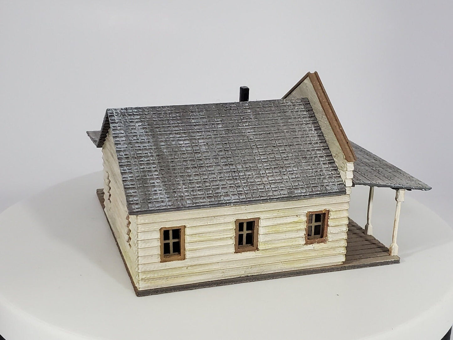 N scale 3D printed Pioneer building Kit - BLACKSMITHY - UN painted with instructions. Great for Dioramas, Terrain miniatures, Model trains.