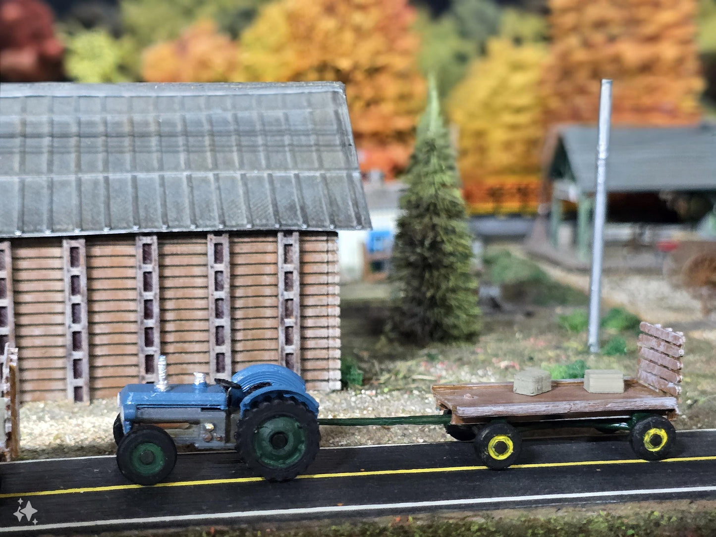 N scale 3D Farm kit Tractor  printed plastic model with / instructions - Dioramas-Terrain-Model trains-Dollhouse-Landscapes-Miniatures.