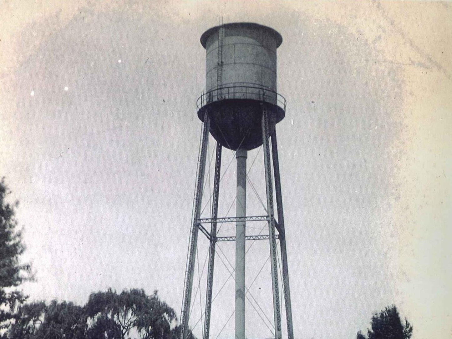 N scale Old water tower 3D printed plastic model 1:160 w/ instructions - Dioramas-Terrain-Model trains-Dollhouse-Landscapes-Miniatures.